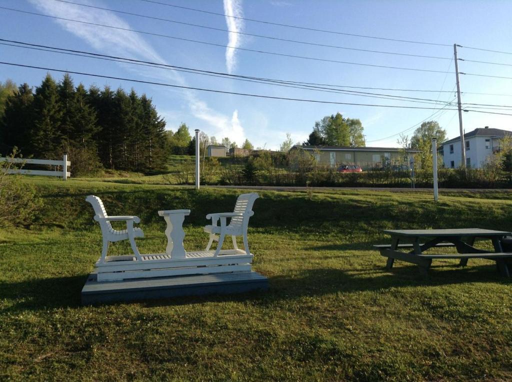 Motel & Camping Fort Ramsay Gaspé Exterior photo